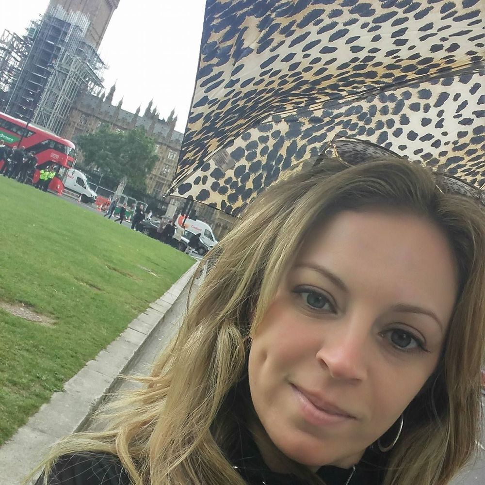 Meet your Posher, Laura